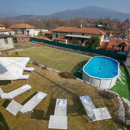 Sleeps 8 Pool *