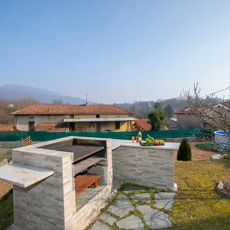 Villa Sleeps 8 Pool Besozzo