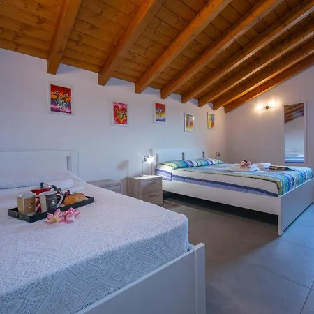 Villa Sleeps 8 Pool Besozzo
