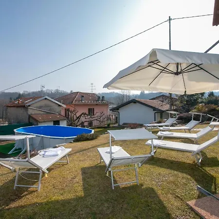 Sleeps 8 Pool * Besozzo