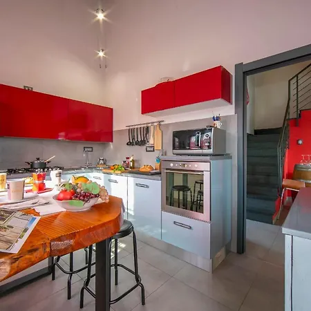 Sleeps 8 Pool Villa Besozzo